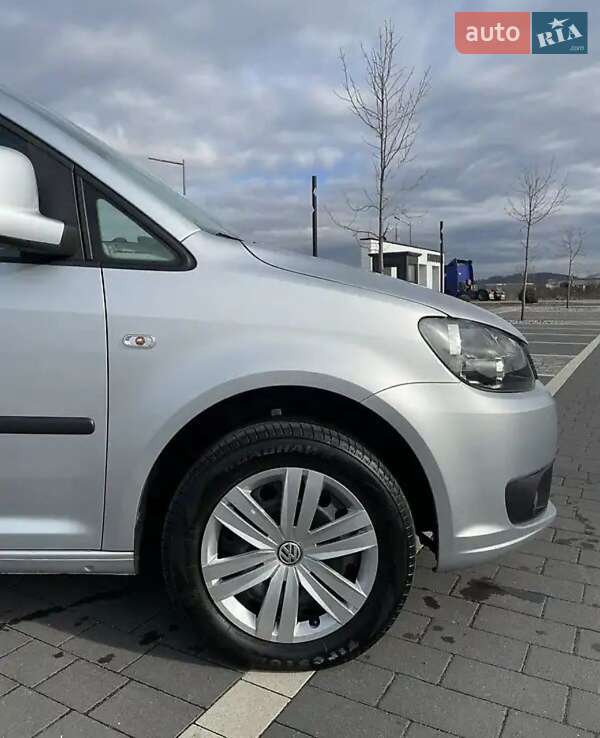 Минивэн Volkswagen Caddy 2012 в Виноградове