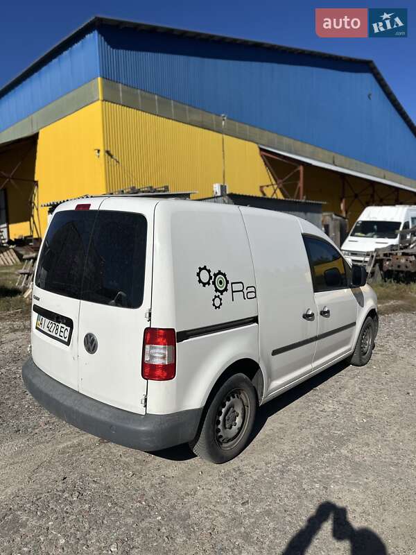 Грузовой фургон Volkswagen Caddy 2010 в Киеве