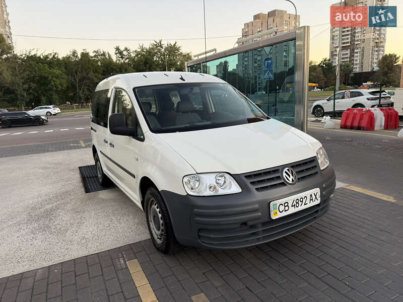 Вантажопасажирський фургон Volkswagen Caddy 2007 в Києві