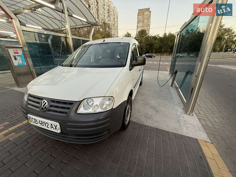 Вантажопасажирський фургон Volkswagen Caddy 2007 в Києві