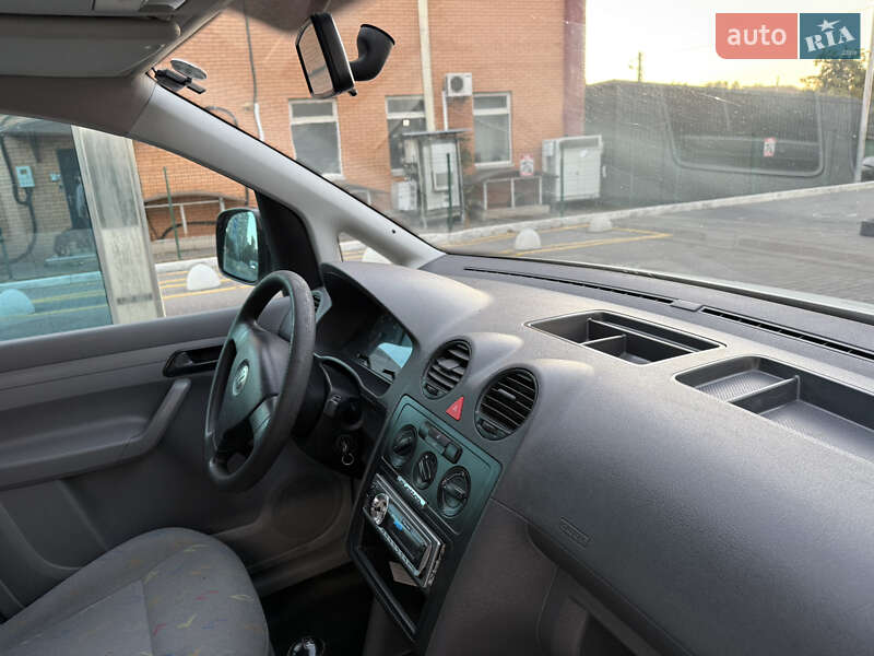 Вантажопасажирський фургон Volkswagen Caddy 2007 в Києві