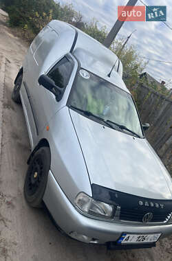Грузовой фургон Volkswagen Caddy 2003 в 