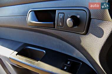 Минивэн Volkswagen Caddy 2011 в 