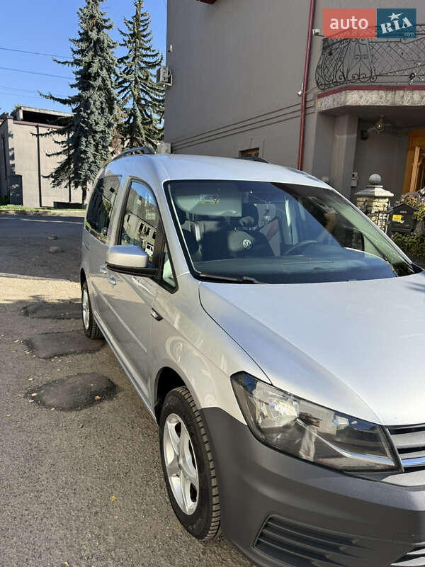Минивэн Volkswagen Caddy 2017 в Черновцах