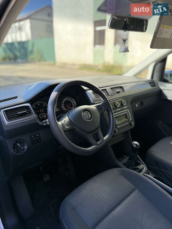 Минивэн Volkswagen Caddy 2017 в Черновцах