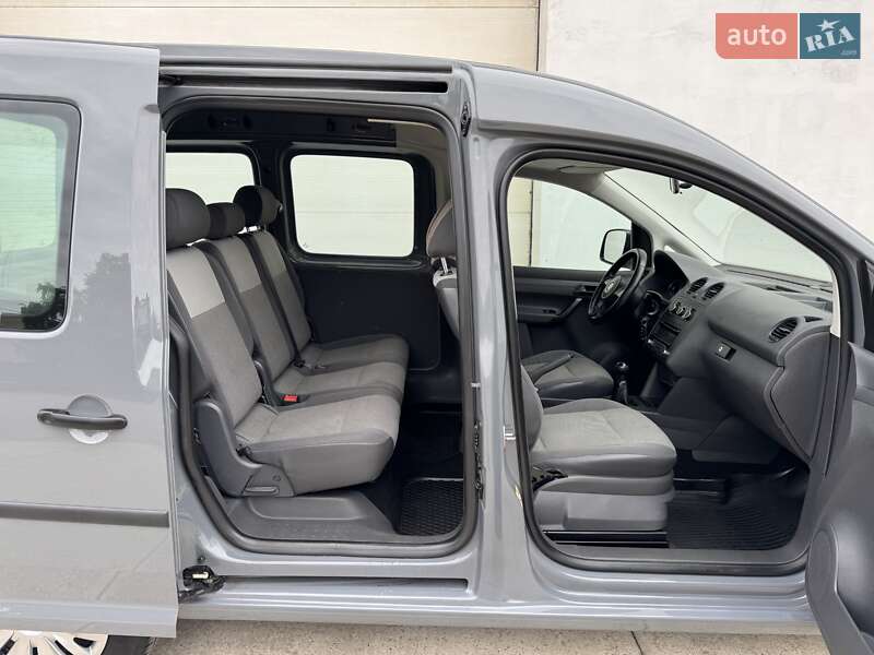 Минивэн Volkswagen Caddy 2011 в Сарнах
