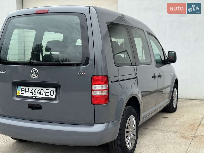 Минивэн Volkswagen Caddy 2011 в Сарнах