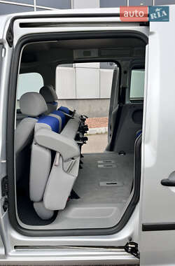 Минивэн Volkswagen Caddy 2005 в 