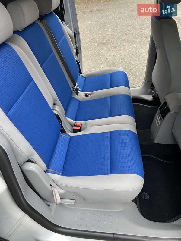 Минивэн Volkswagen Caddy 2009 в Киеве