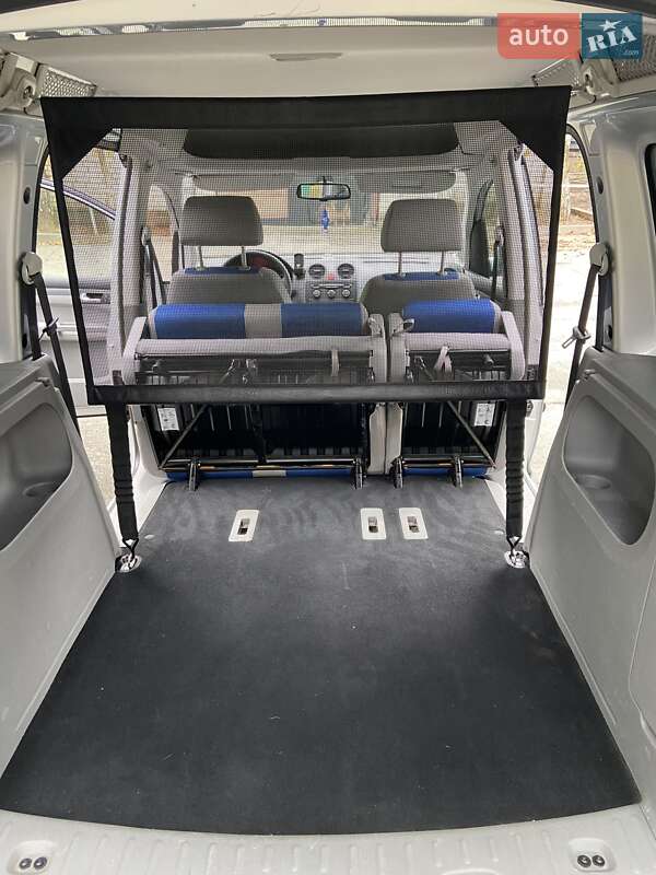 Минивэн Volkswagen Caddy 2009 в Киеве