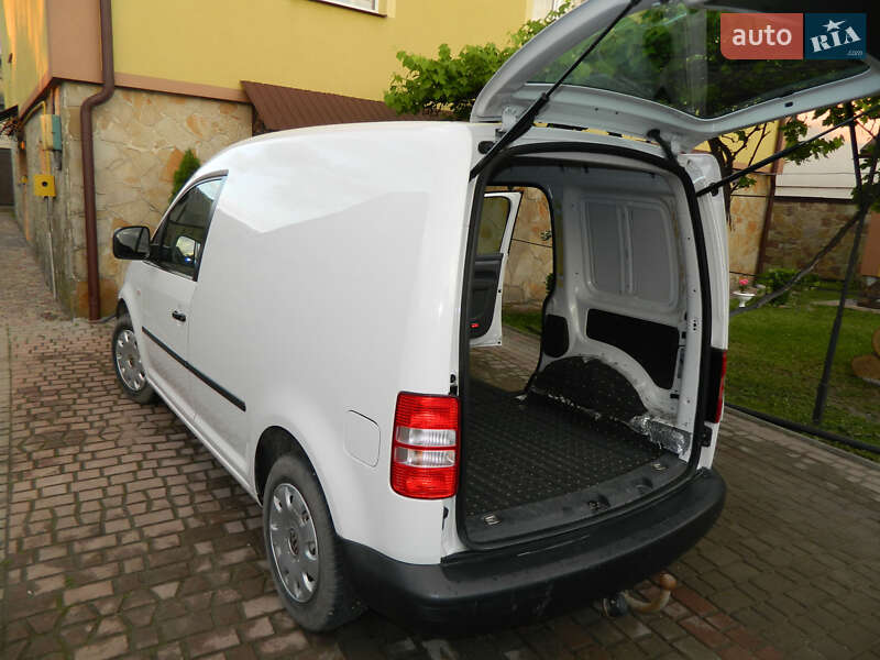Грузовой фургон Volkswagen Caddy 2011 в Почаеве