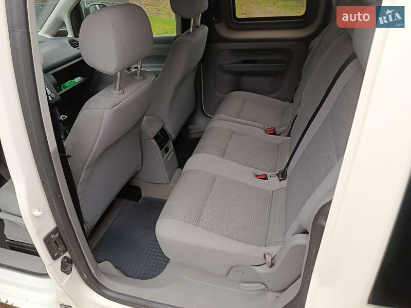 Минивэн Volkswagen Caddy 2007 в Сторожинце