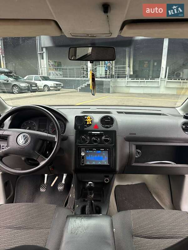 Минивэн Volkswagen Caddy 2005 в Киеве