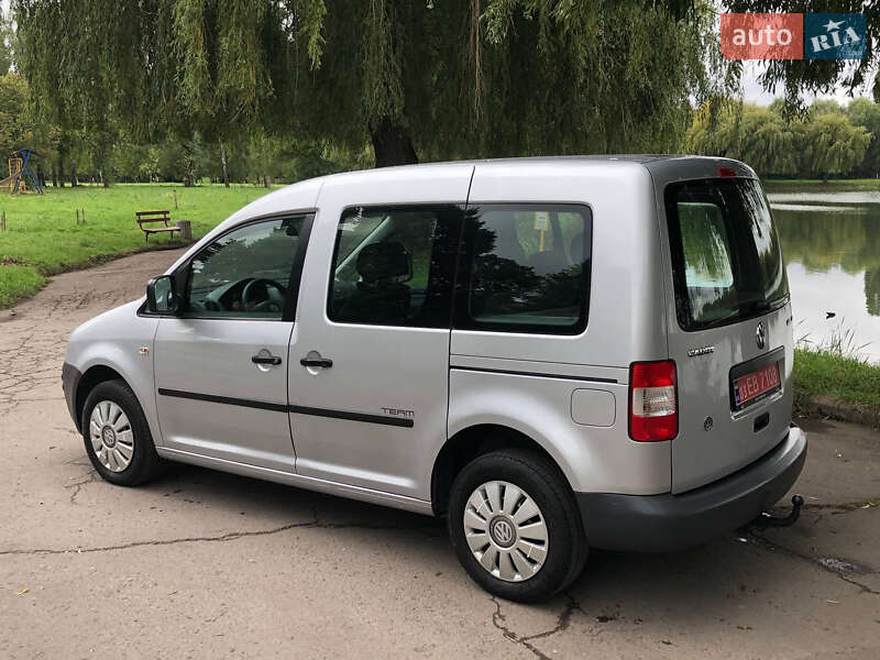 Минивэн Volkswagen Caddy 2010 в Ровно
