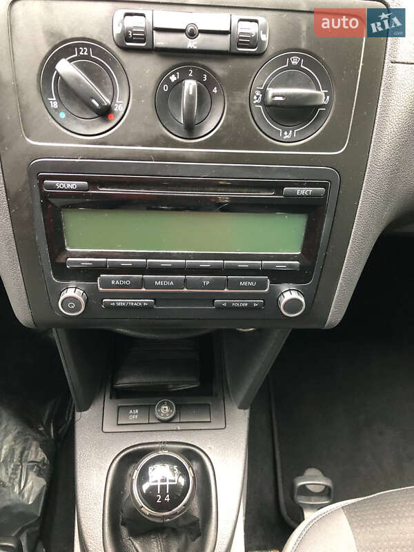 Минивэн Volkswagen Caddy 2010 в Ровно
