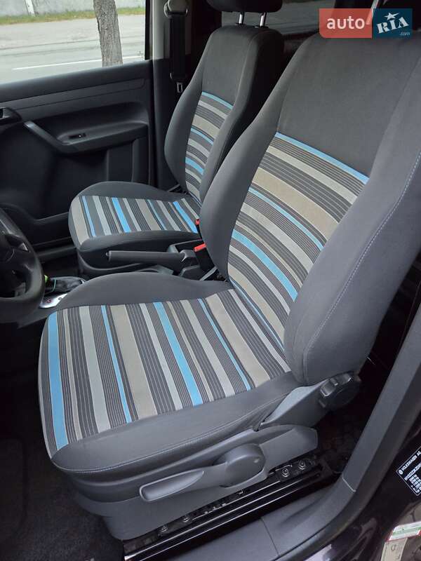 Минивэн Volkswagen Caddy 2012 в Киеве