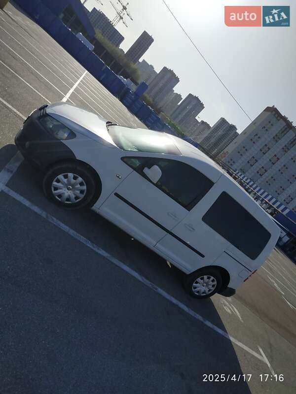 Минивэн Volkswagen Caddy 2010 в Чернигове