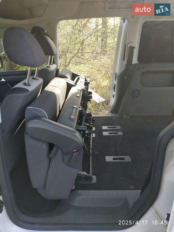 Минивэн Volkswagen Caddy 2010 в Чернигове
