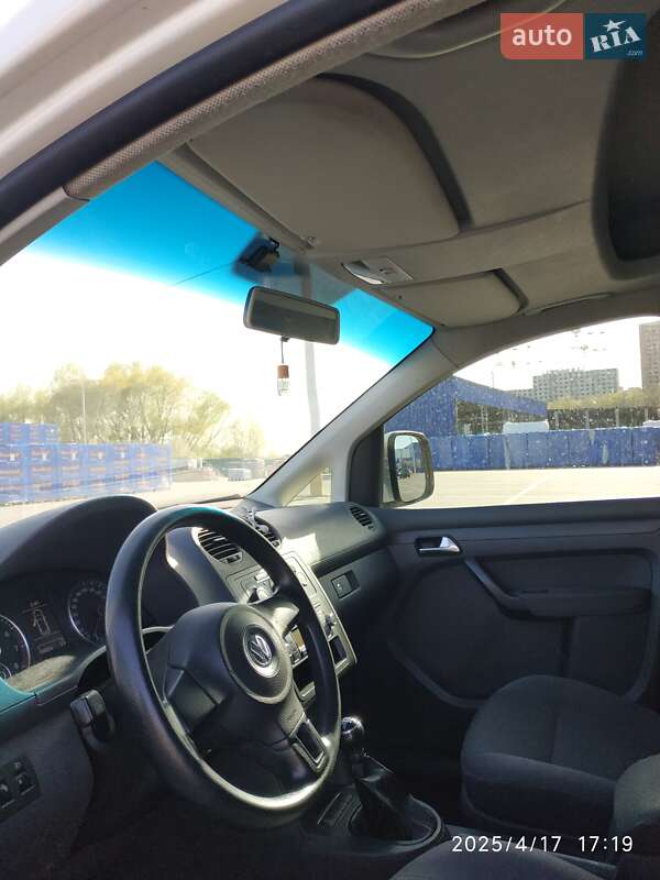 Минивэн Volkswagen Caddy 2010 в Чернигове