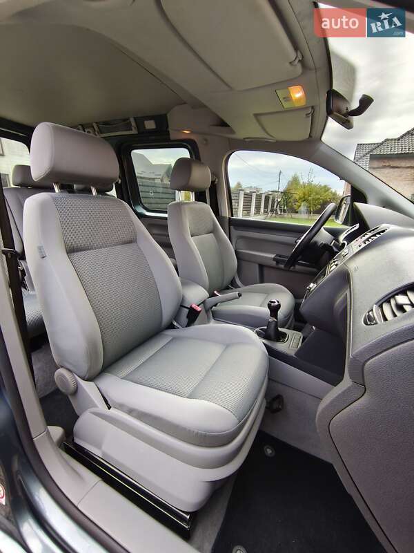 Минивэн Volkswagen Caddy 2006 в Львове