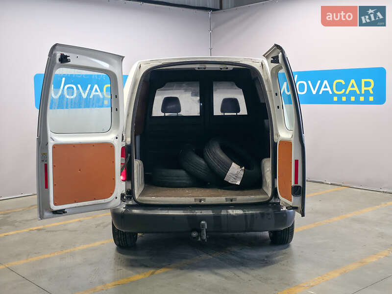 Грузовой фургон Volkswagen Caddy 2014 в Киеве