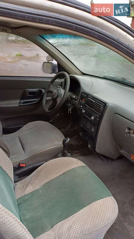 Грузовой фургон Volkswagen Caddy 1997 в Дубровице