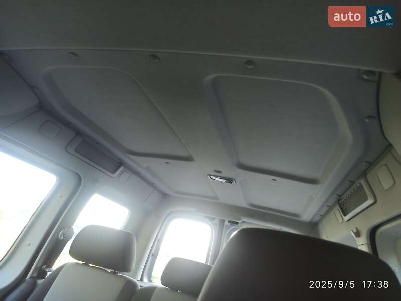 Минивэн Volkswagen Caddy 2010 в Ровно фото 16 Минивэн Volkswagen Caddy 2010 в Ровно