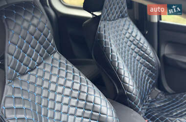 Минивэн Volkswagen Caddy 2011 в 