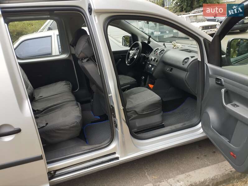 Минивэн Volkswagen Caddy 2013 в Киеве