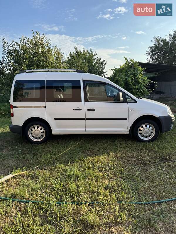 Минивэн Volkswagen Caddy 2006 в Киеве