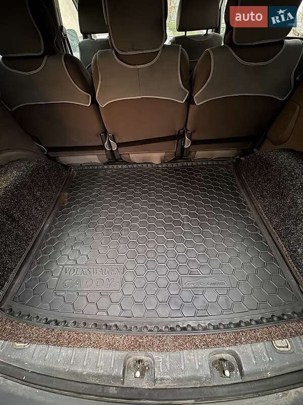 Минивэн Volkswagen Caddy 2006 в Киеве