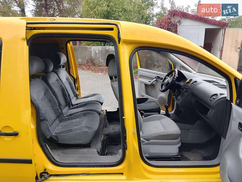 Минивэн Volkswagen Caddy 2006 в Киеве