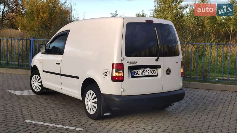 Грузовой фургон Volkswagen Caddy 2006 в Дрогобыче