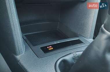Грузовой фургон Volkswagen Caddy 2006 в 