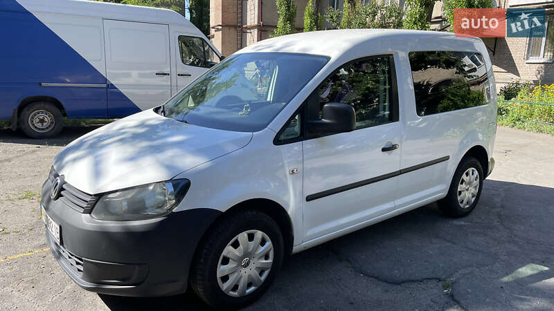 Мінівен Volkswagen Caddy 2012 в 