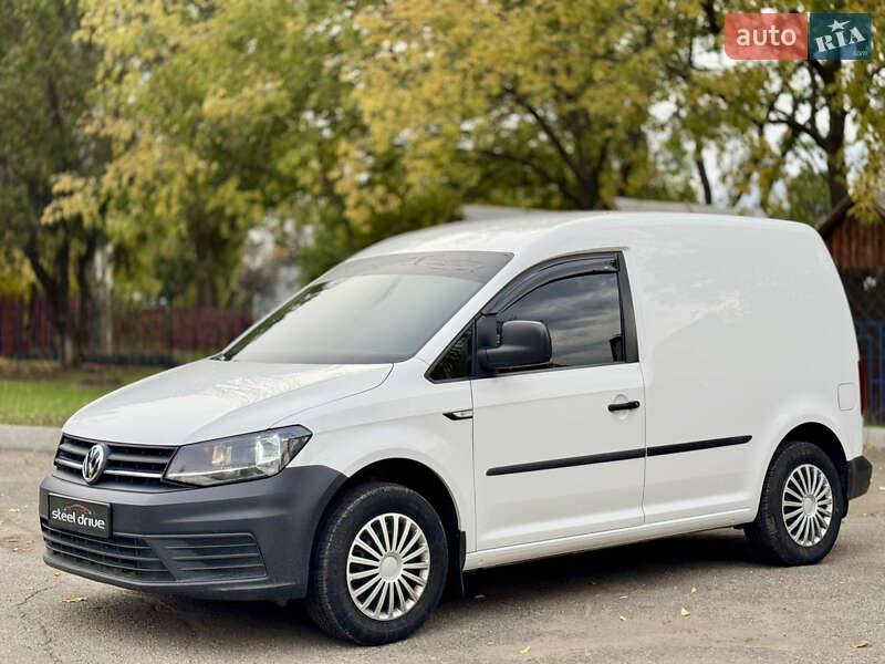 Грузовой фургон Volkswagen Caddy 2016 в Николаеве