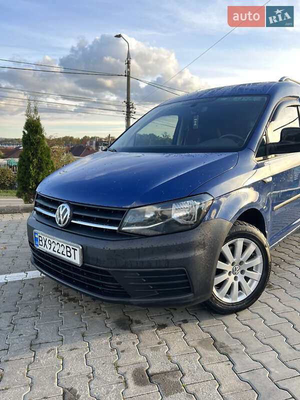 Минивэн Volkswagen Caddy 2015 в Черновцах