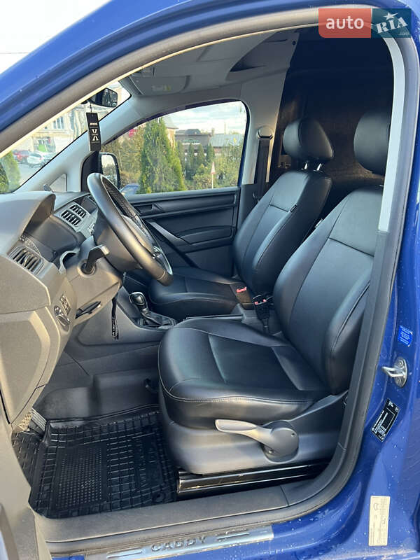 Минивэн Volkswagen Caddy 2015 в Черновцах
