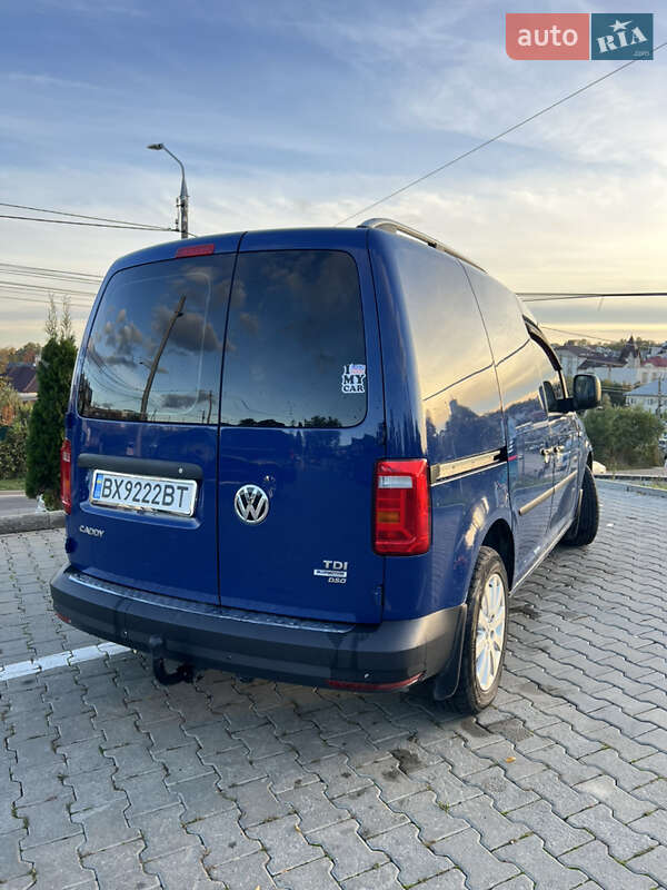 Минивэн Volkswagen Caddy 2015 в Черновцах