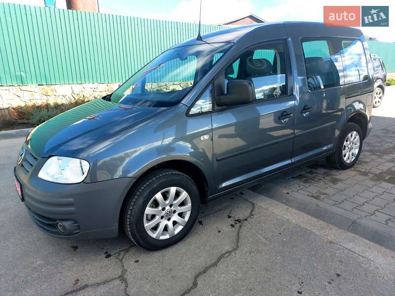 Минивэн Volkswagen Caddy 2010 в Черновцах