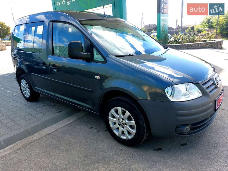 Минивэн Volkswagen Caddy 2010 в Черновцах