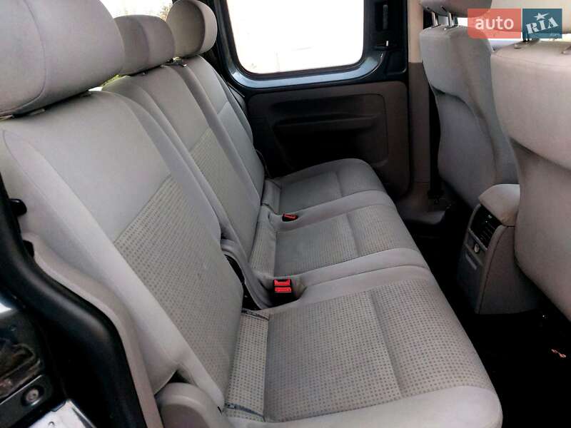 Минивэн Volkswagen Caddy 2010 в Черновцах
