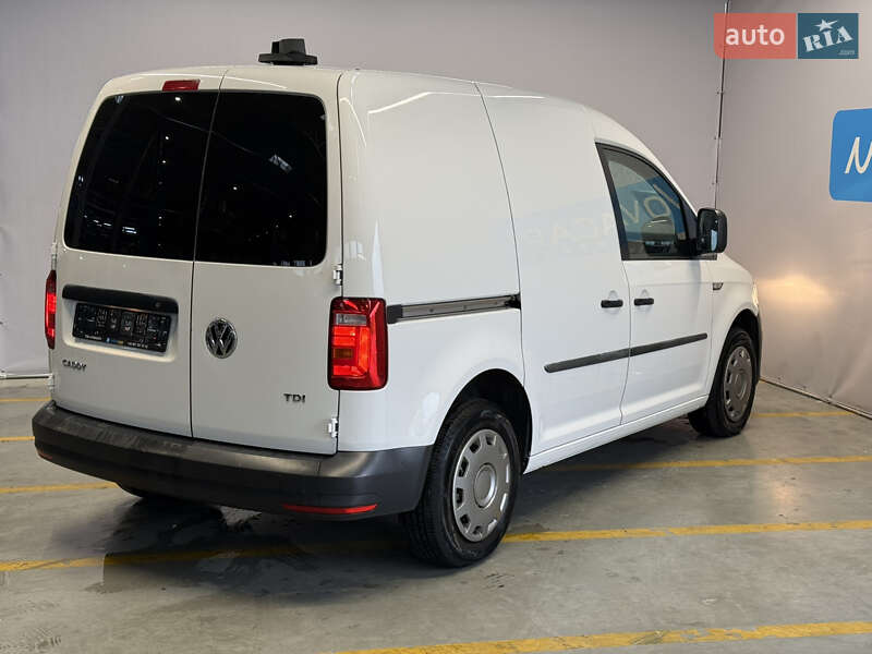 Вантажний фургон Volkswagen Caddy 2017 в Києві