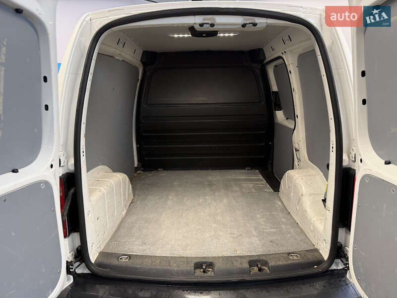 Вантажний фургон Volkswagen Caddy 2017 в Києві