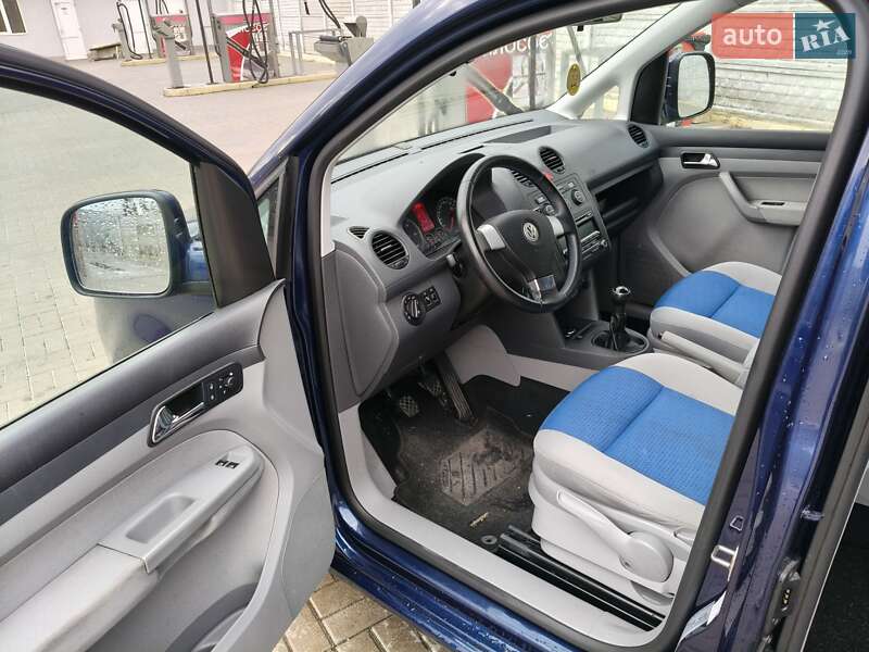 Минивэн Volkswagen Caddy 2009 в Ровно