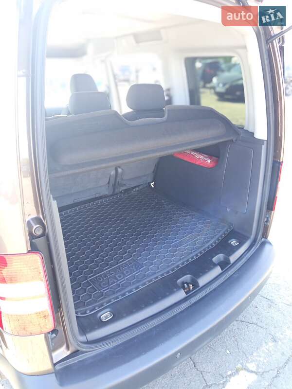 Мінівен Volkswagen Caddy 2015 в Рівному