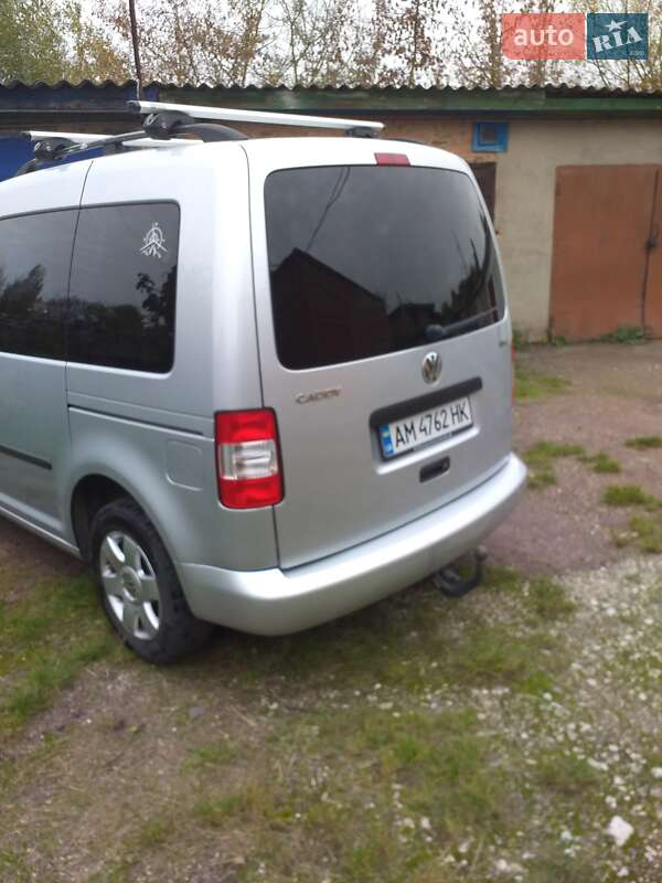 Минивэн Volkswagen Caddy 2009 в Житомире
