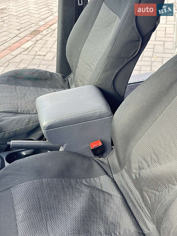 Грузовой фургон Volkswagen Caddy 2016 в Кривом Роге