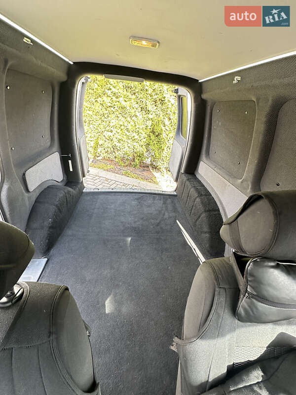 Грузовой фургон Volkswagen Caddy 2016 в Кривом Роге