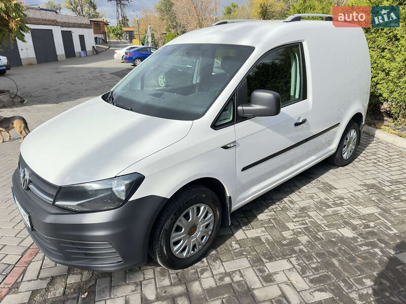 Грузовой фургон Volkswagen Caddy 2016 в Кривом Роге